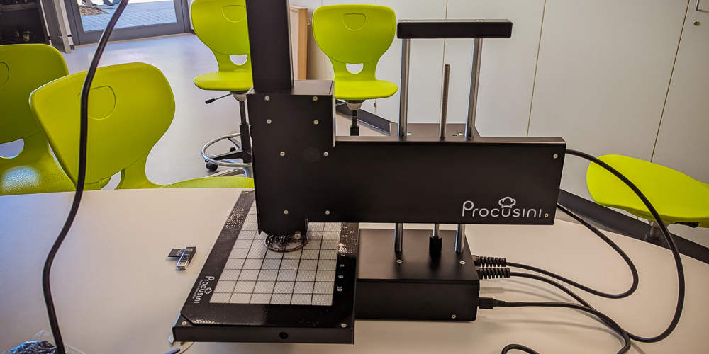 Kreatives Lernen am Lauerhaas: Schülerinnen und Schüler nutzen neuen 3D Food Printer