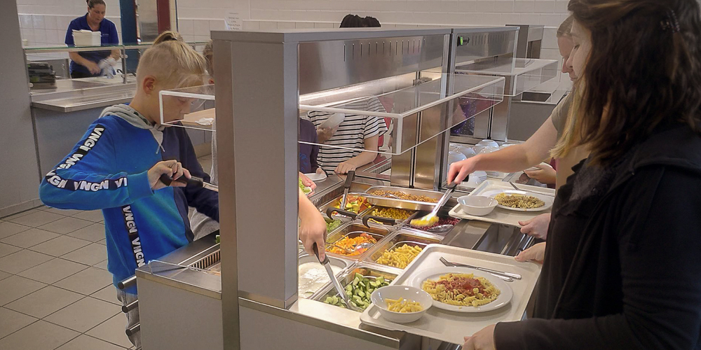Probeessen der neuen 5er in der Schulmensa