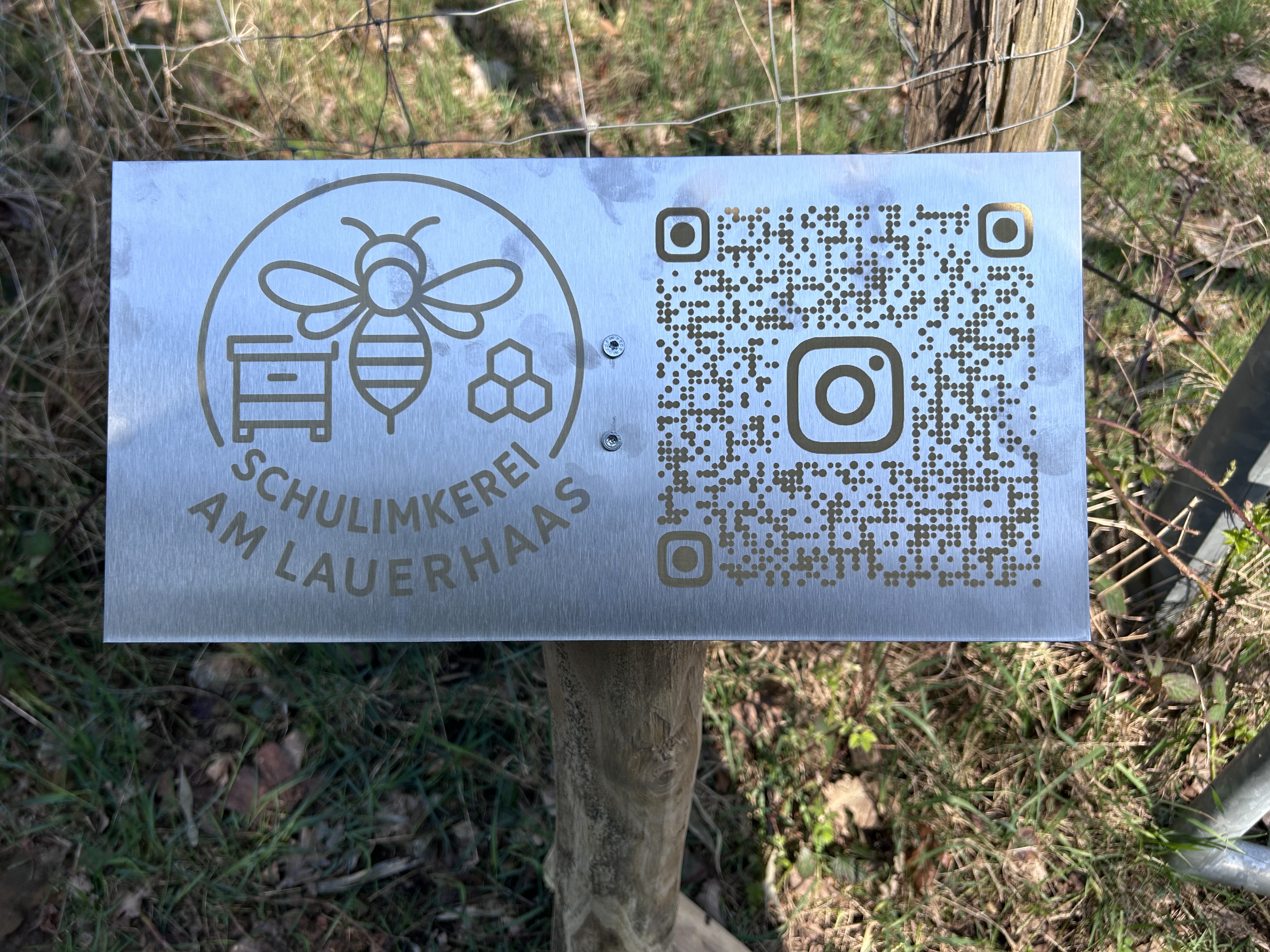 Neuer Bienenlehrpfad an der Schulimkerei