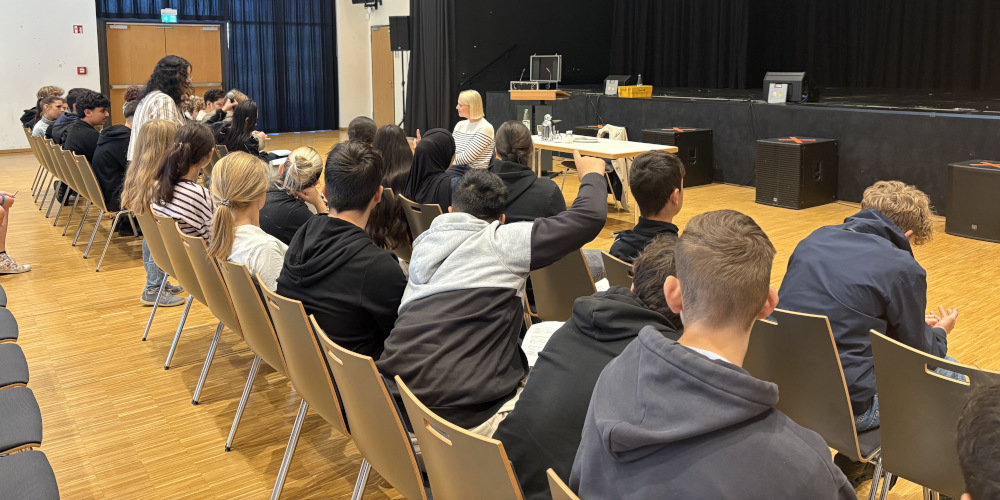 Besuch der Landtagsabgeordneten Charlotte Quik
